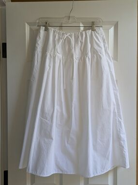 White Midi Skirt With Pockets